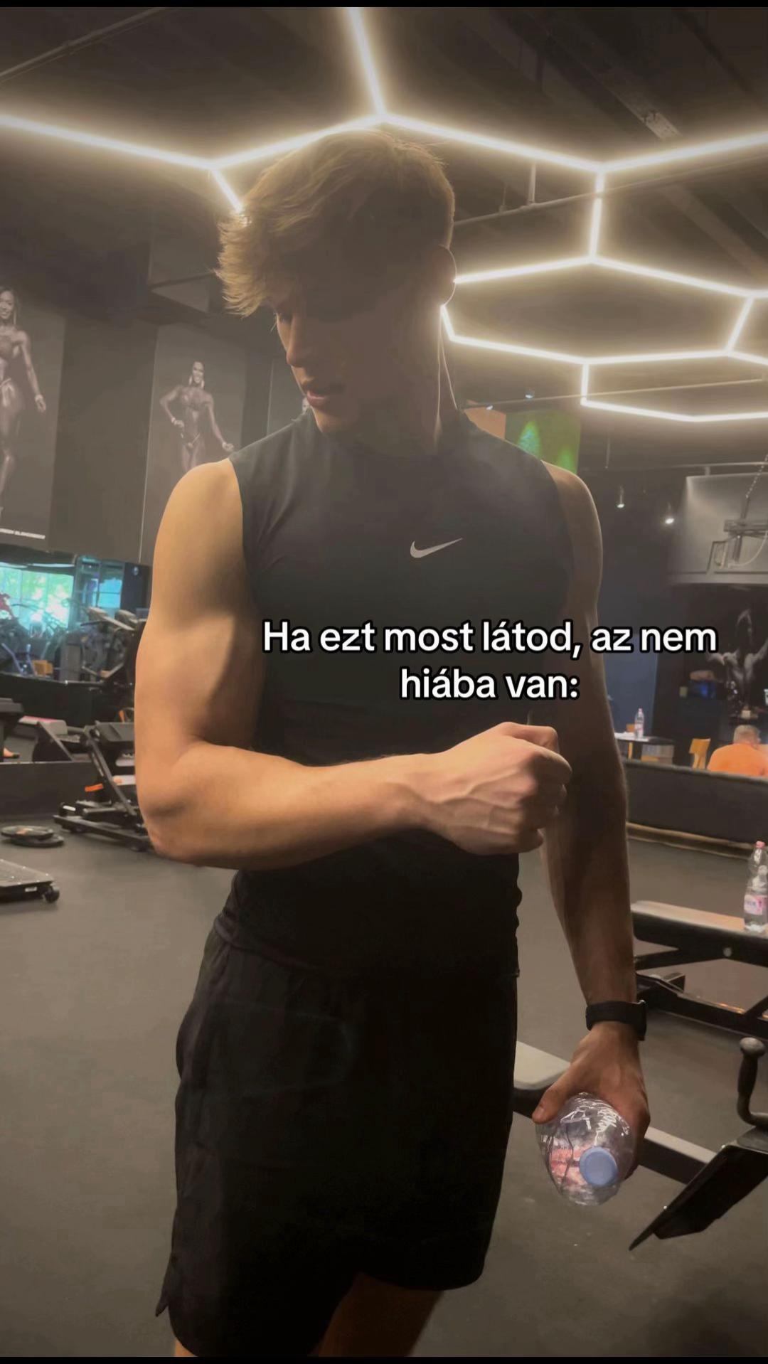 @Moln&aacute;r Andr&aacute;s