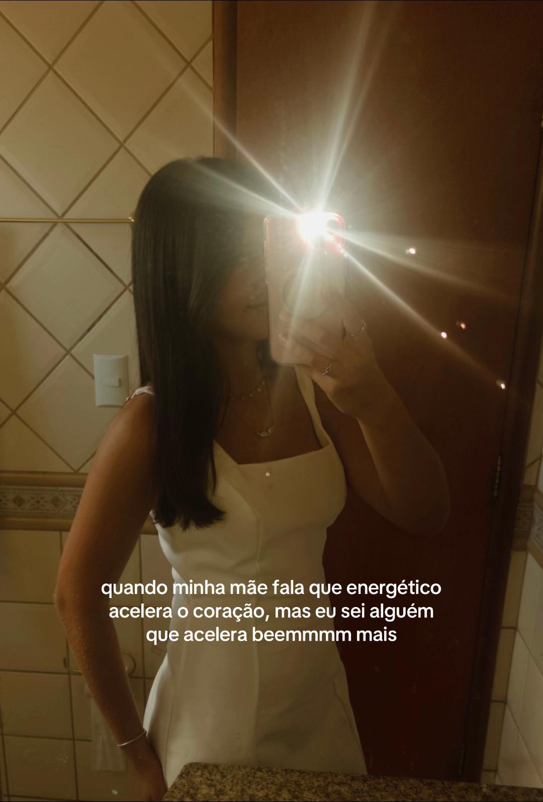@defnottluiza_