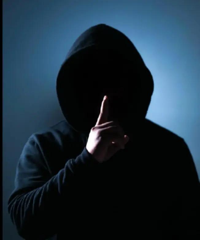 @,,Un Anonim"