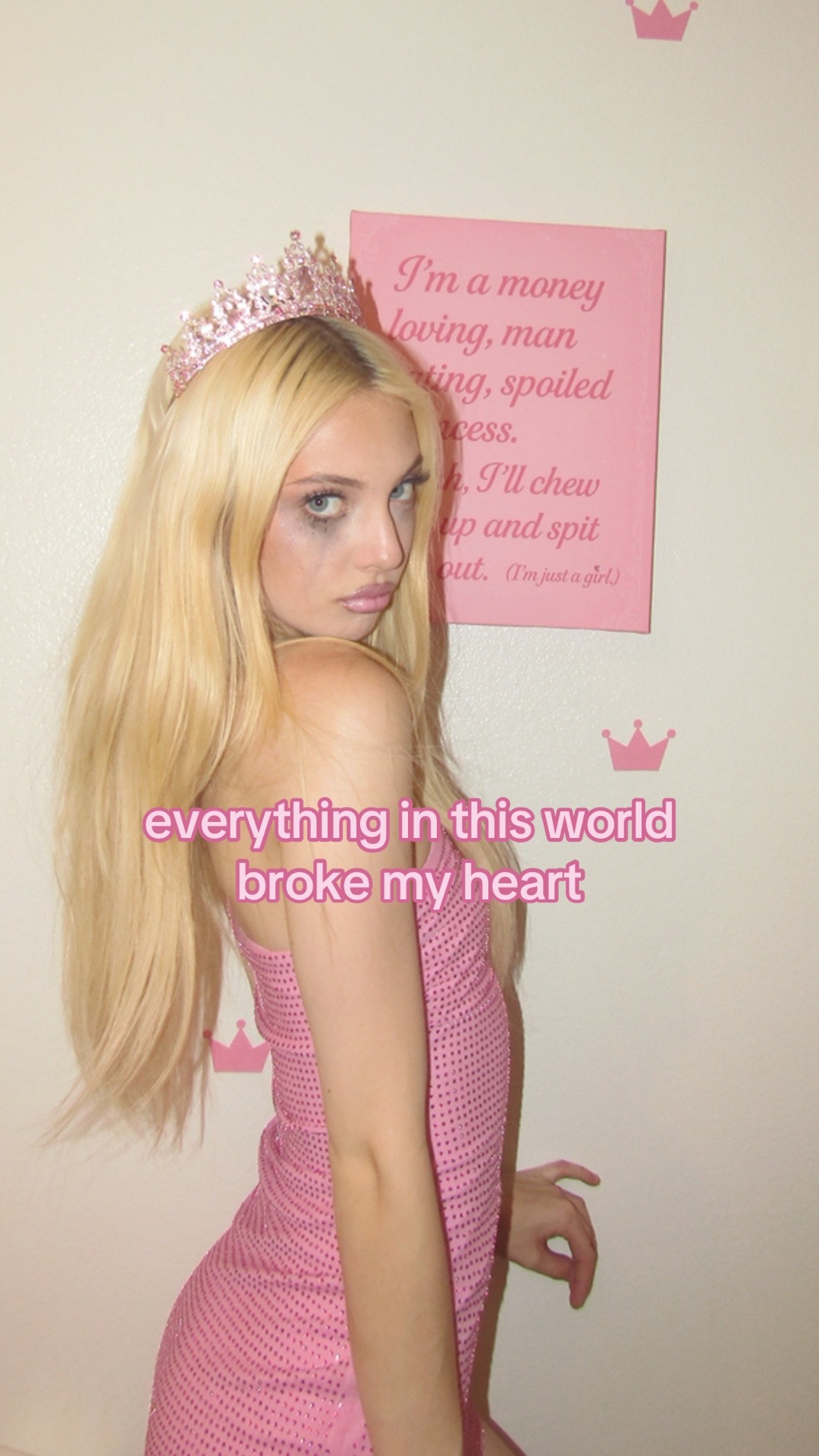 @mo