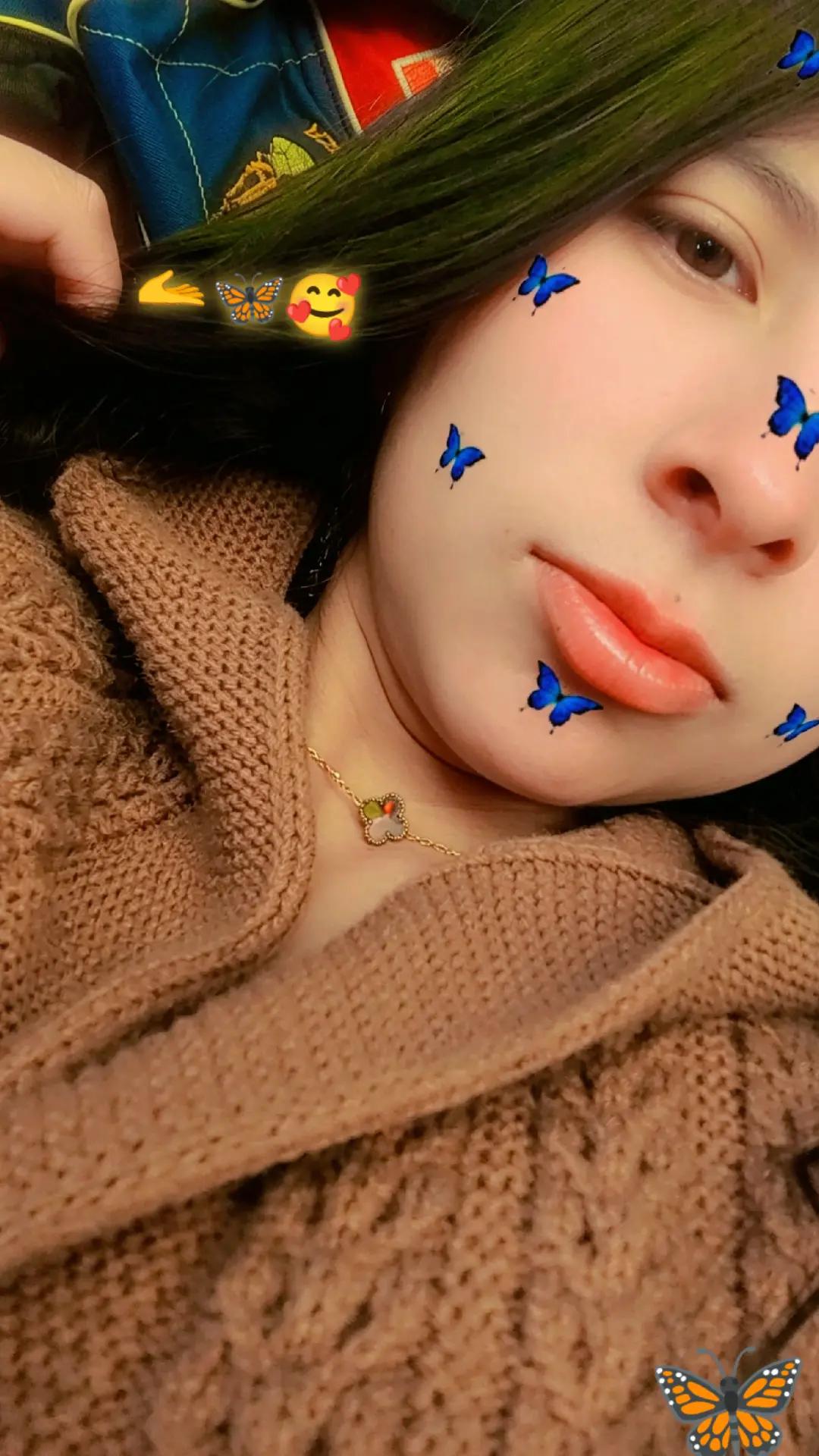 @🫴🦋Vicky Pari 🪷🦋