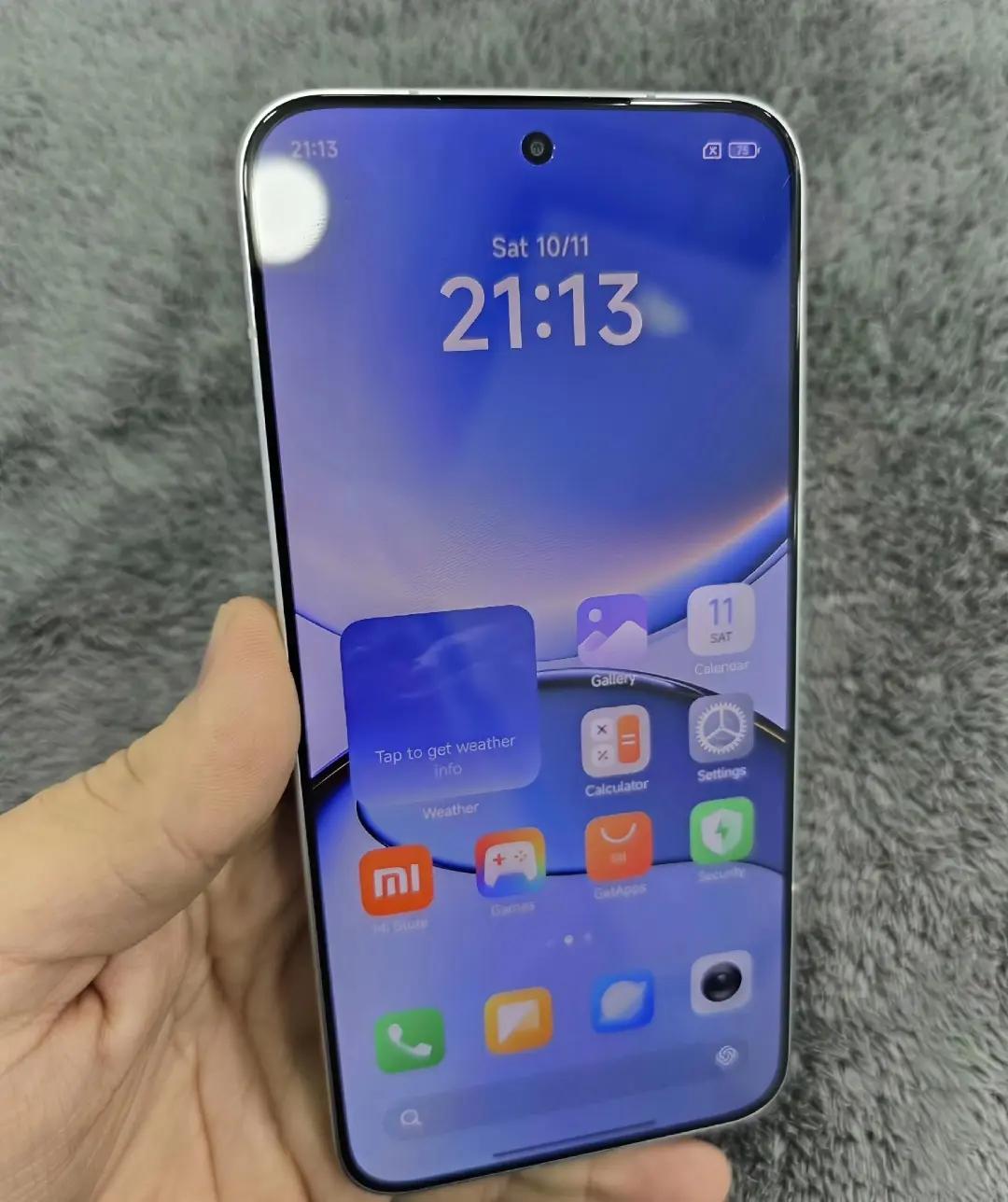 @ទូរស័ព្ទថ្មី និង មួយទឹក