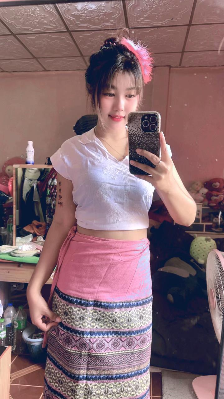 @Chompoo