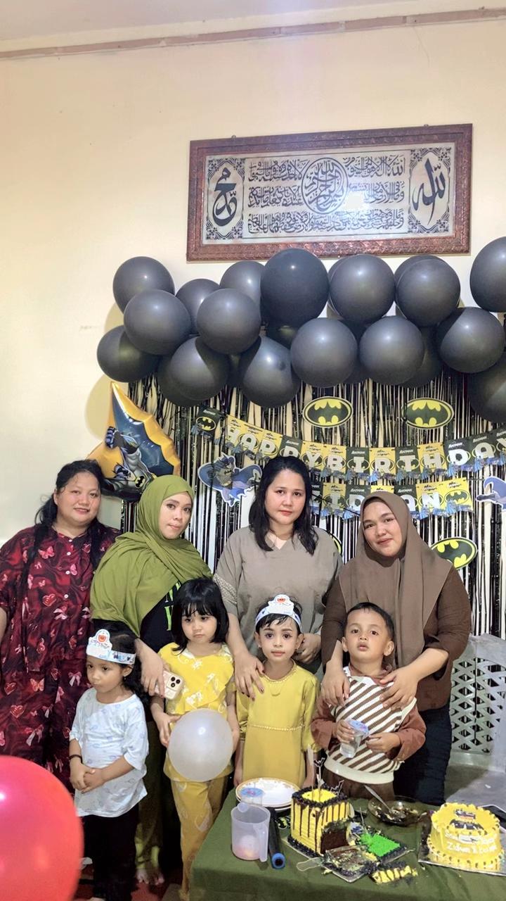 @Sidra Dean Yuraa