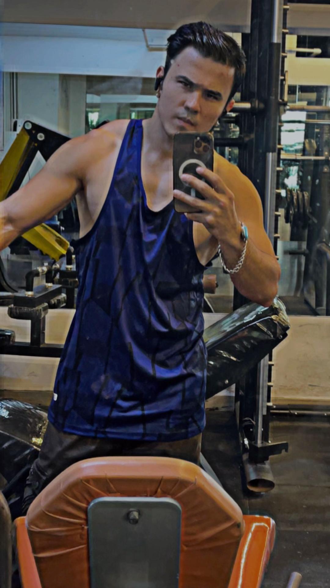 @➳ᴹᴿ°᭄ FAISAL KHAN