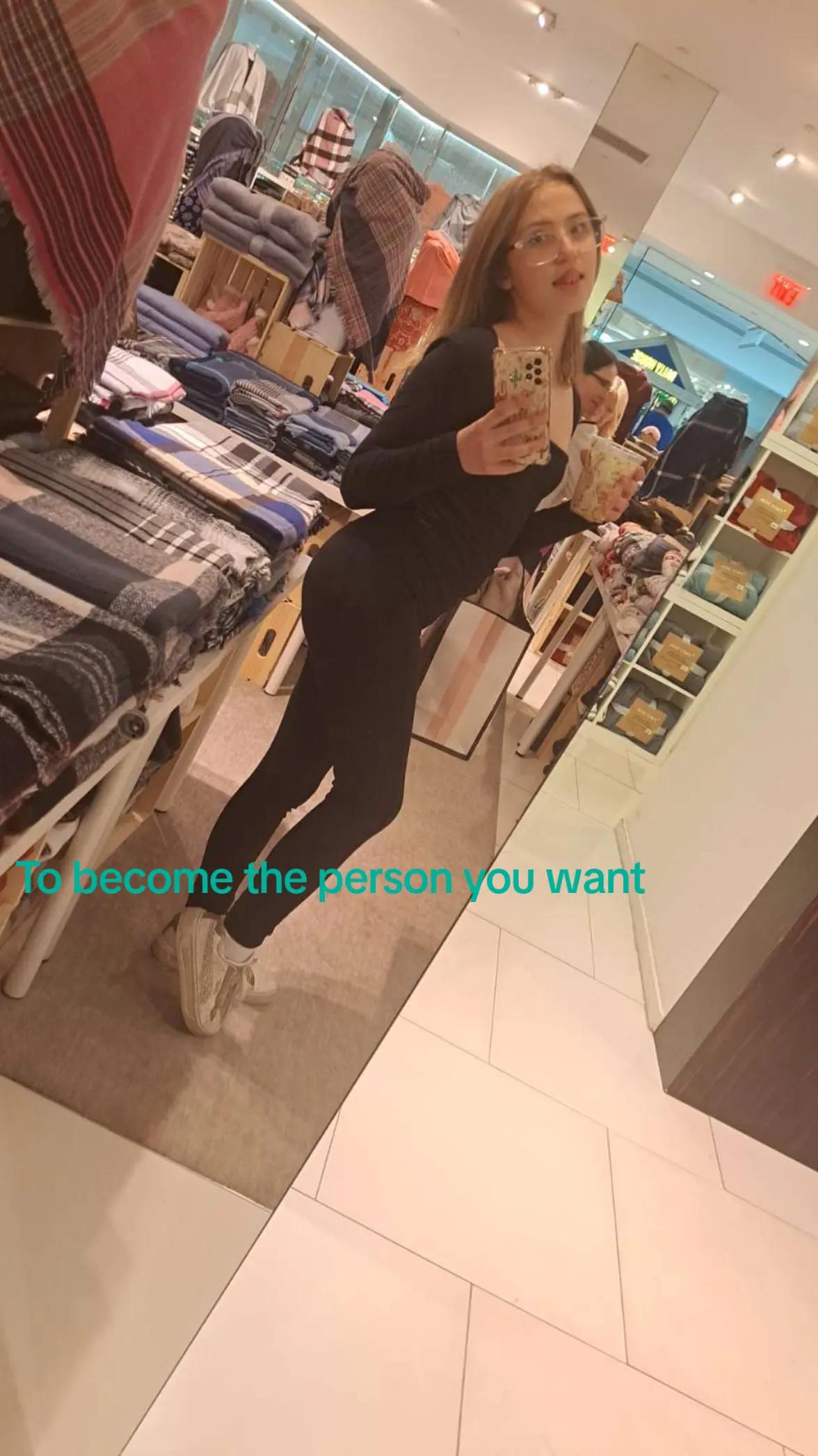 @Holleyspammmm