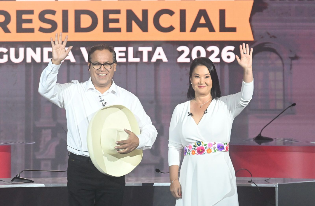 @Per&uacute;21