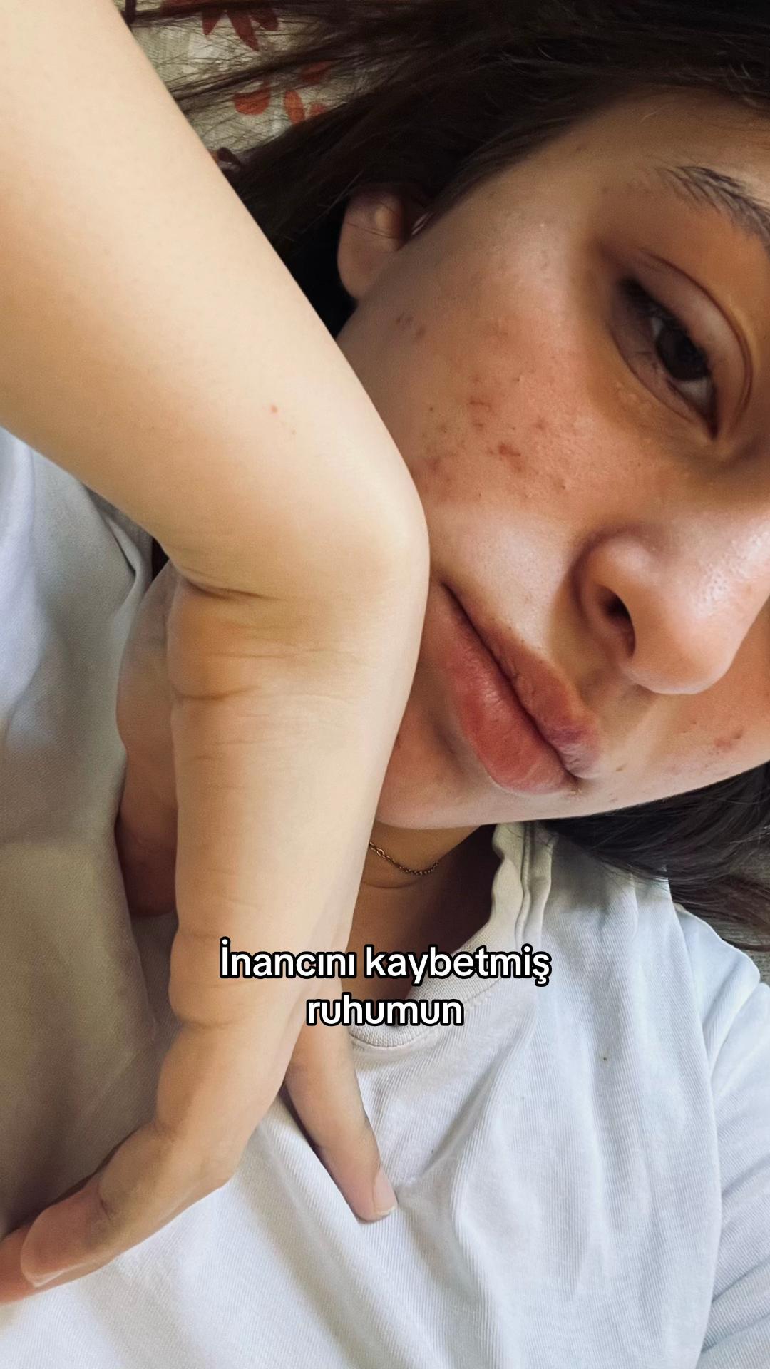 @𝒩𝒾𝒶