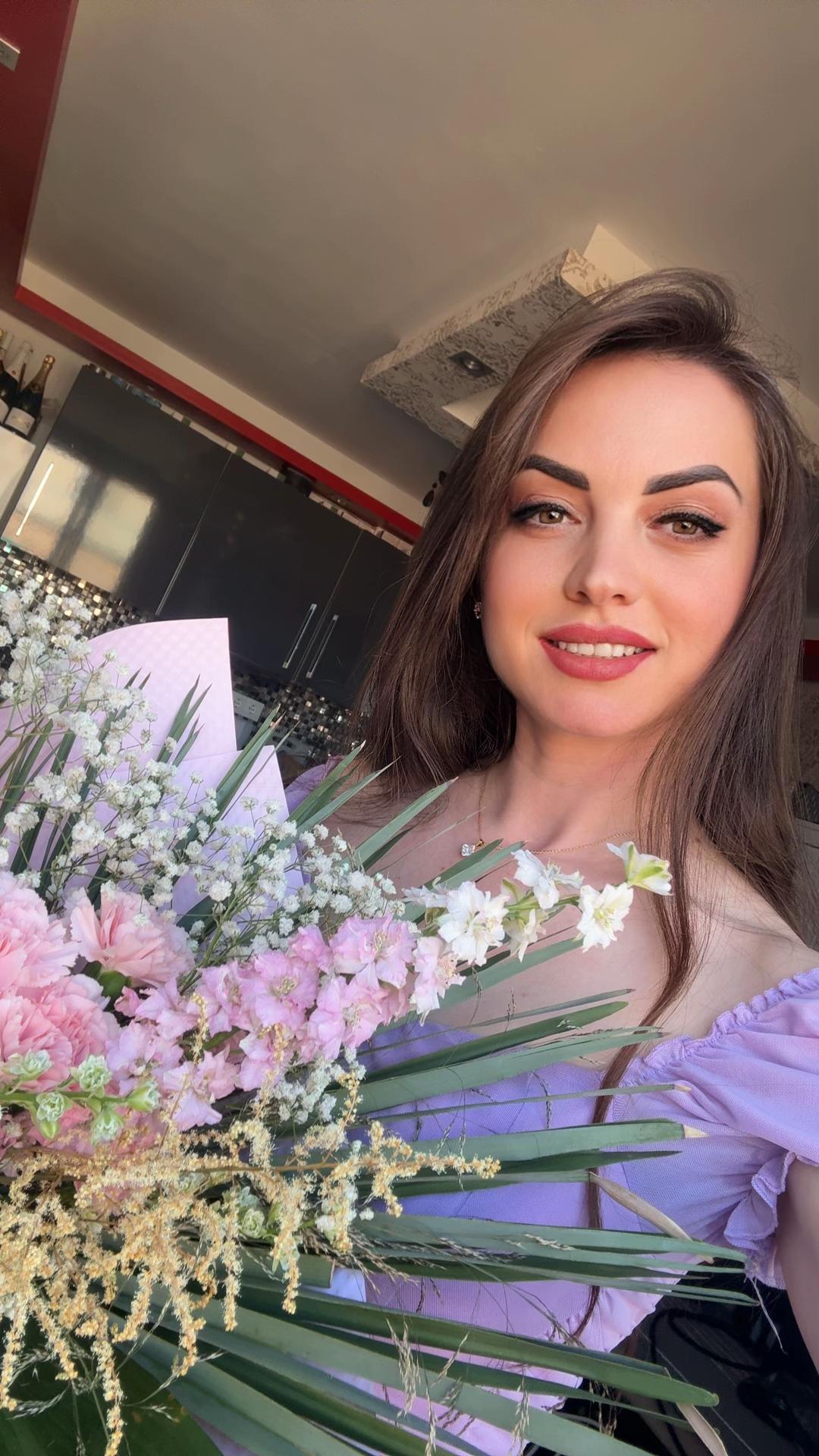 @Alina Elena156