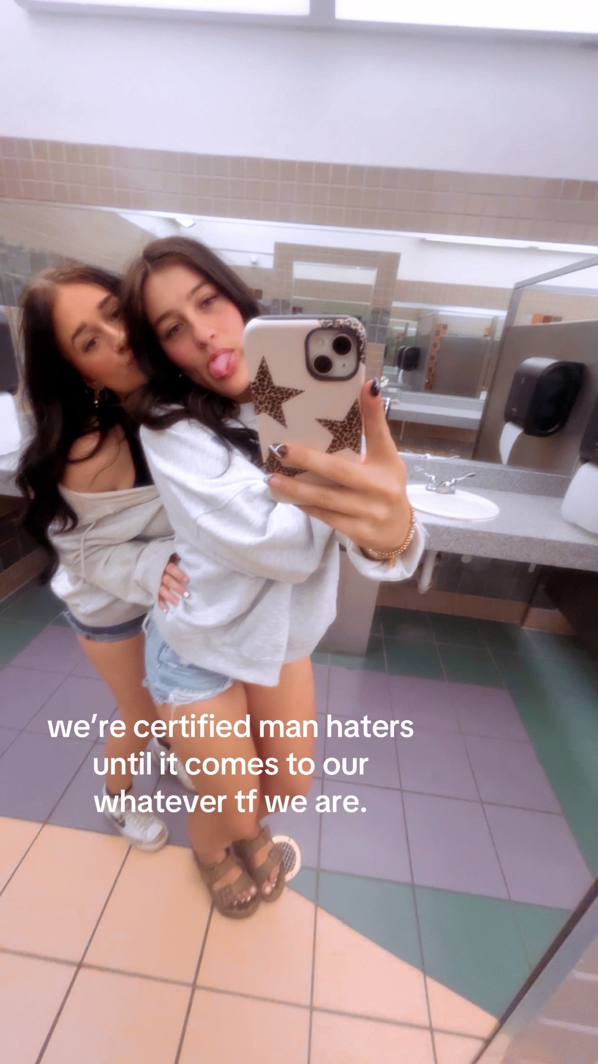 @halleguinn1