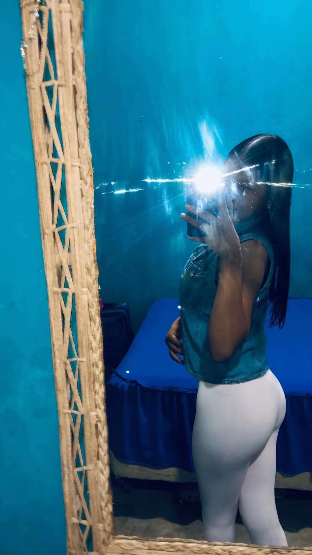 @𝔈𝔳𝔞 𝔏𝔬𝔭𝔢𝔷🦋