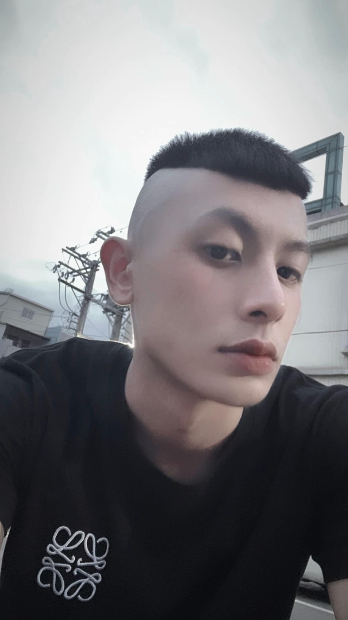 @陳浩南.