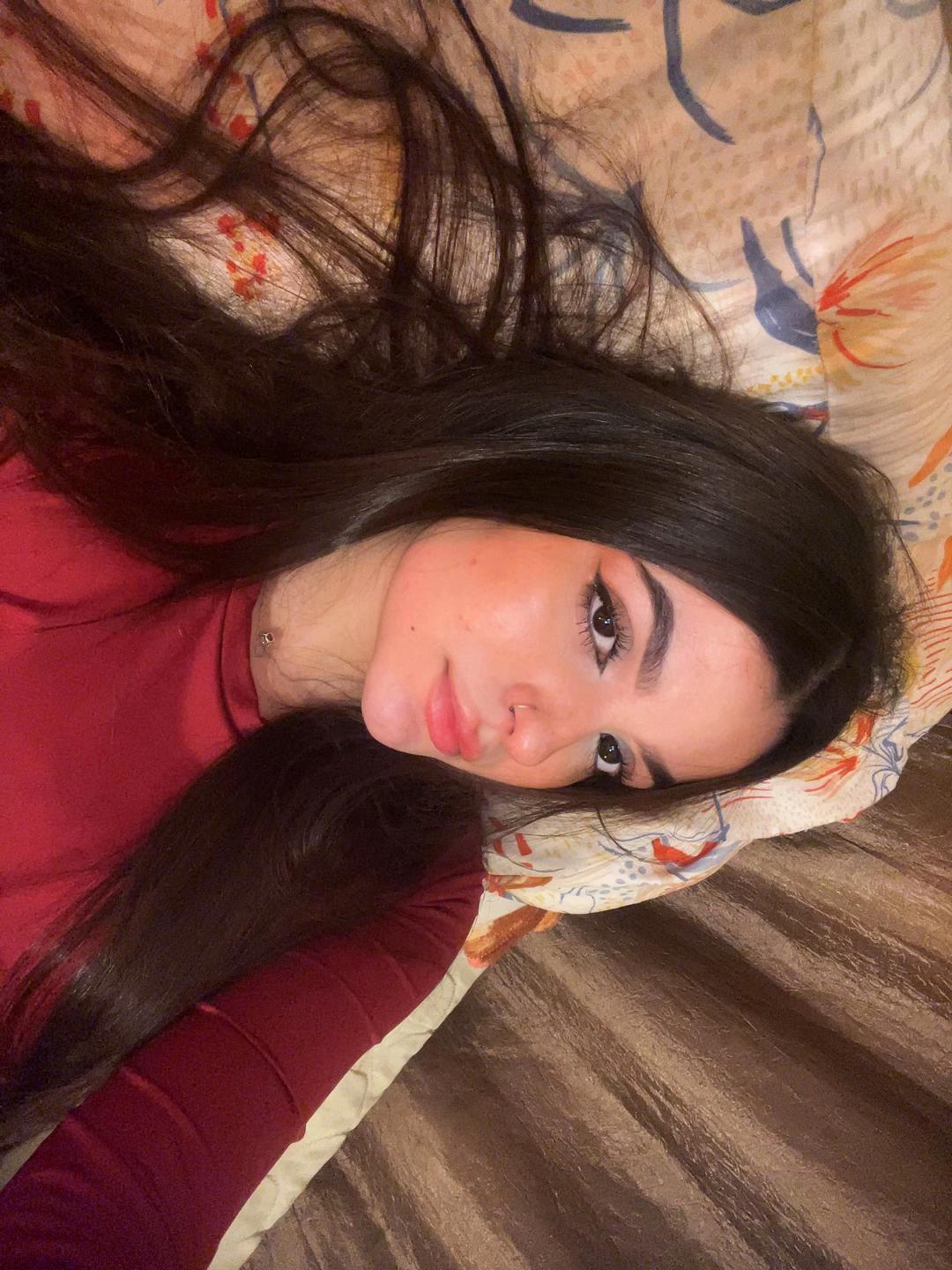 @𝓠ue𝓠ue.  ♛