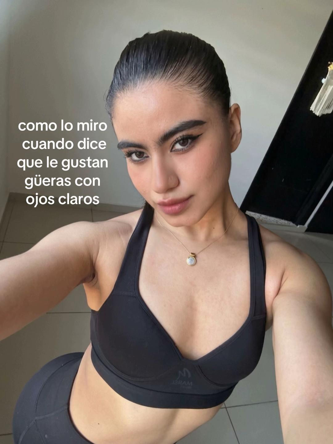 @vanessearez