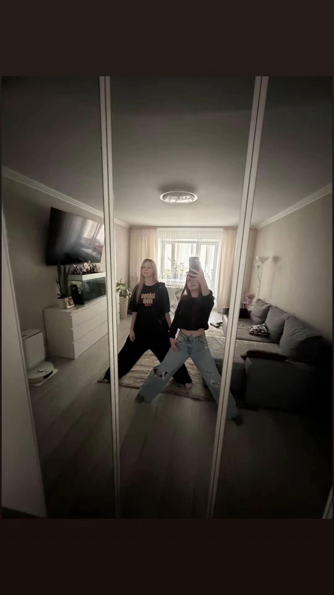 @0_0