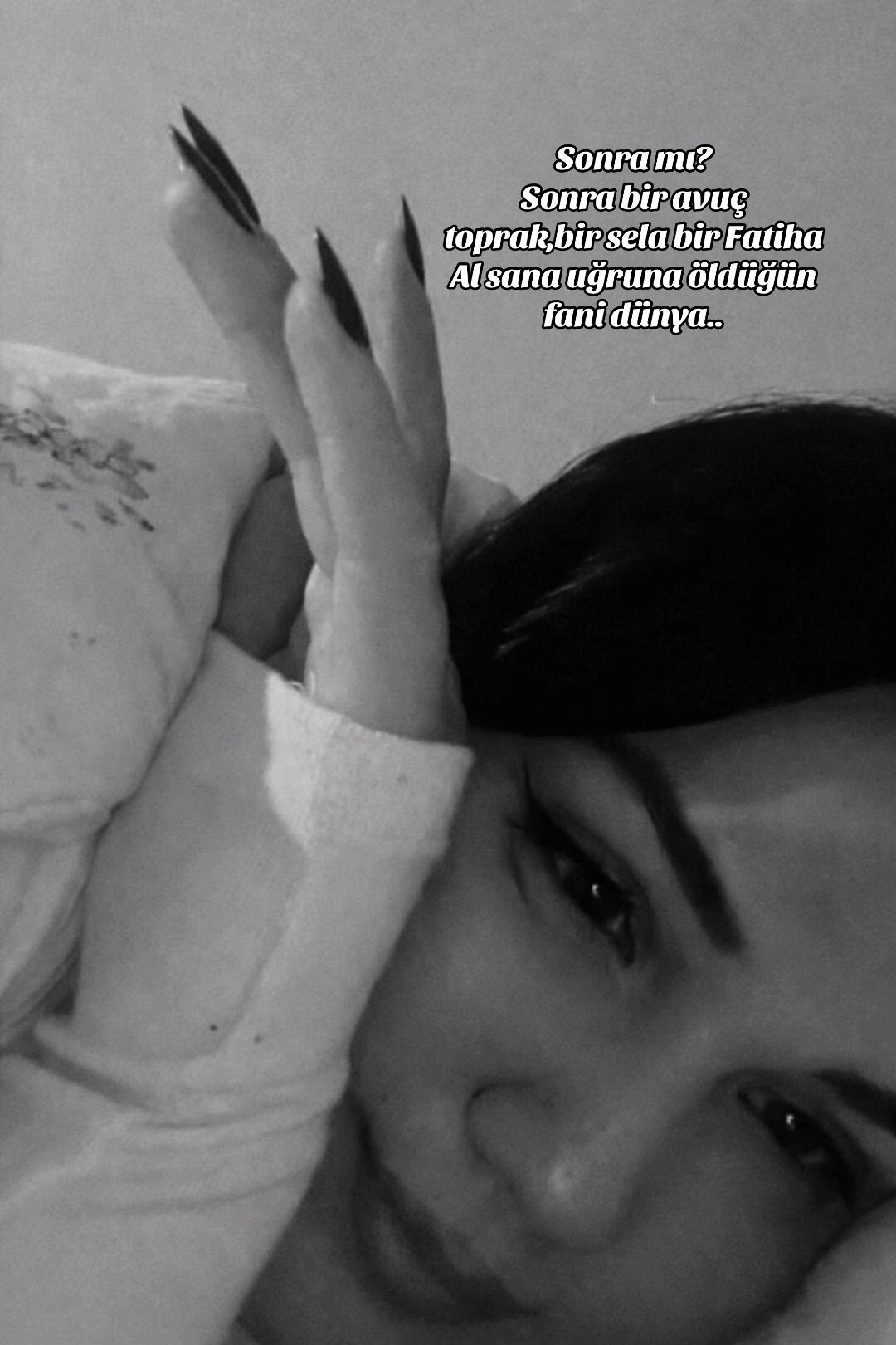 @Adelisstt._