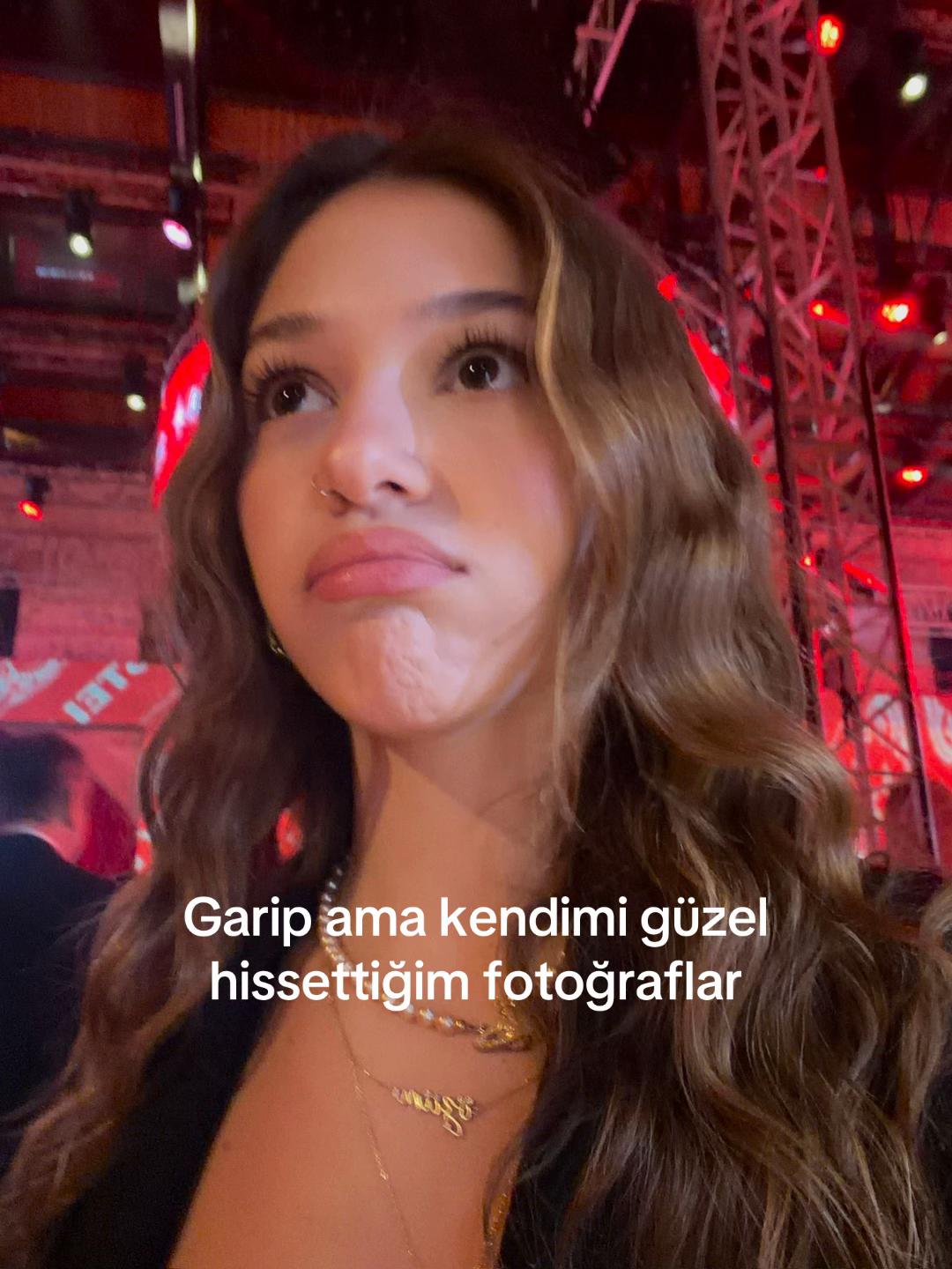 @Özüm Yıldızeli