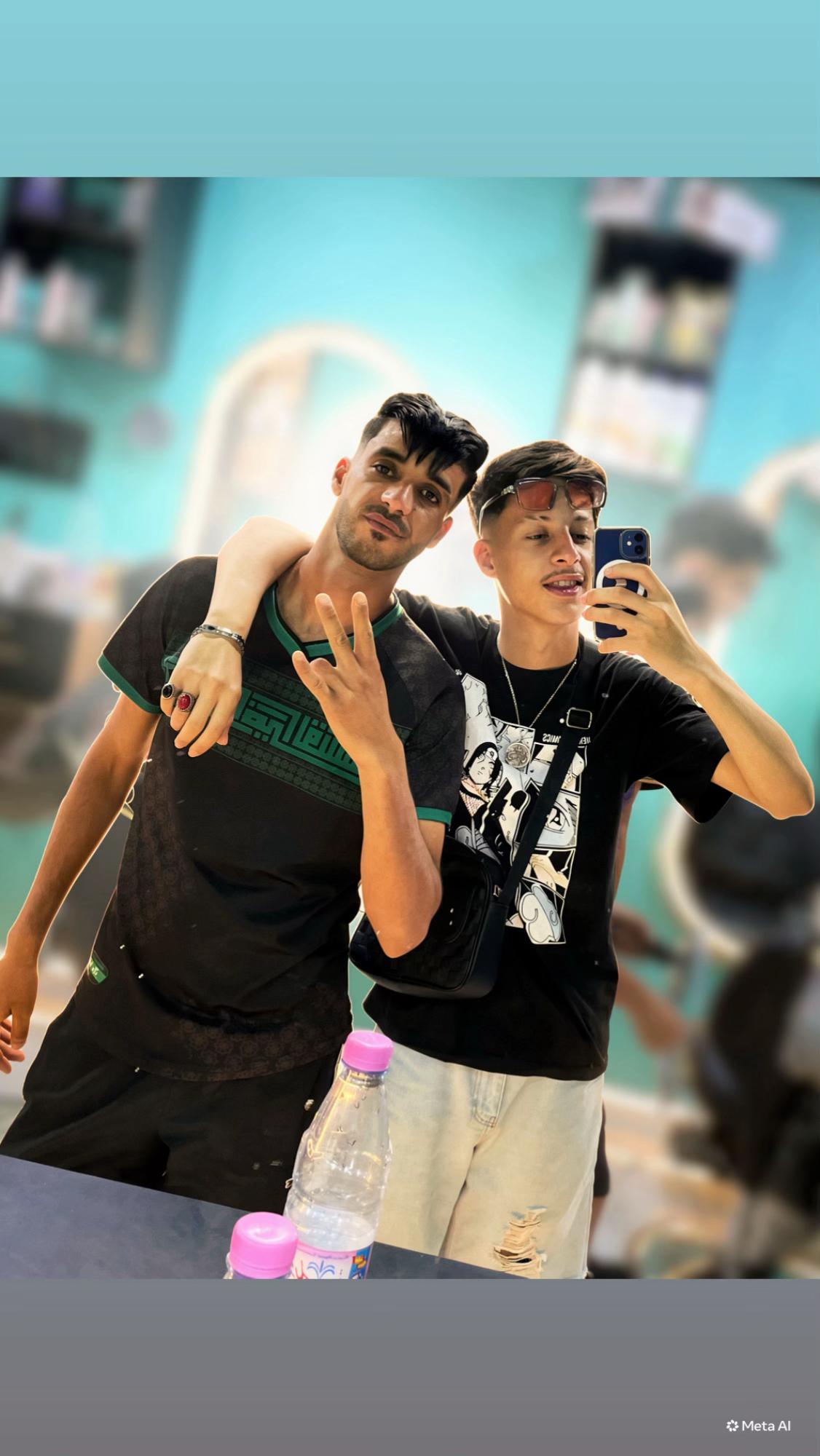 @🦂