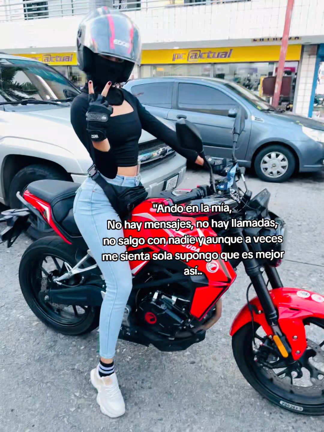 @Ꝟ