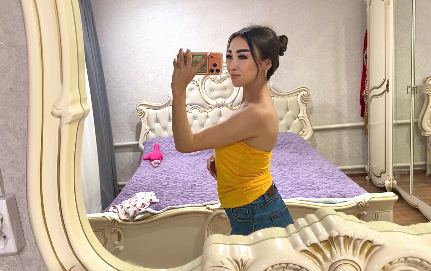 @Donya🤍