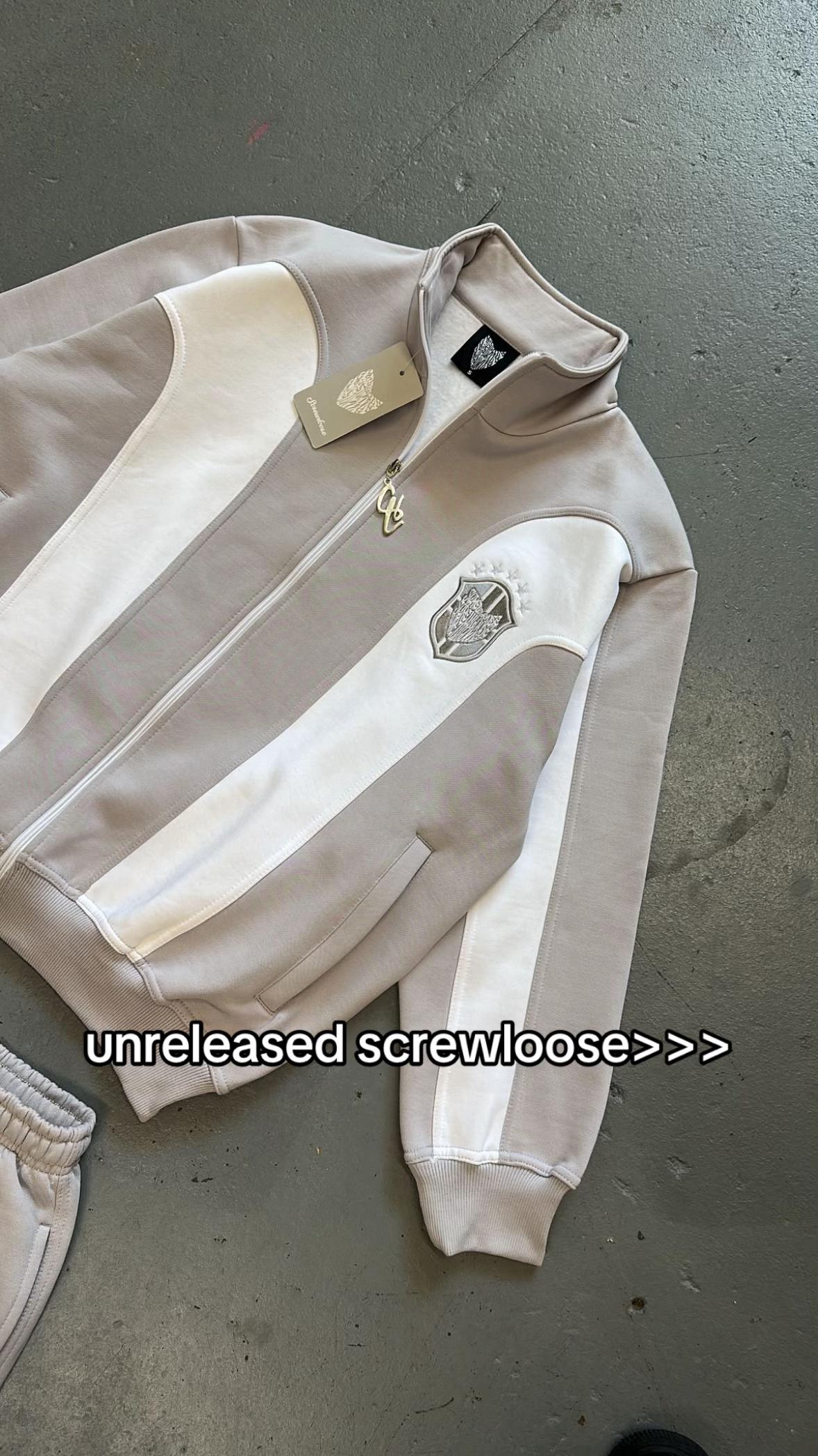 @SCREWLOOSE