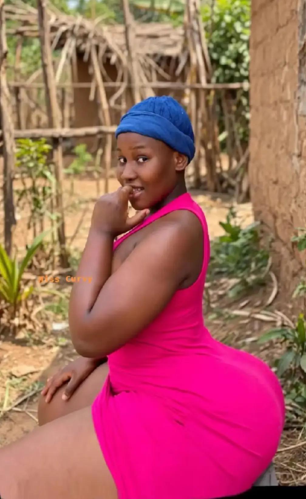@Miss curvy 🥰