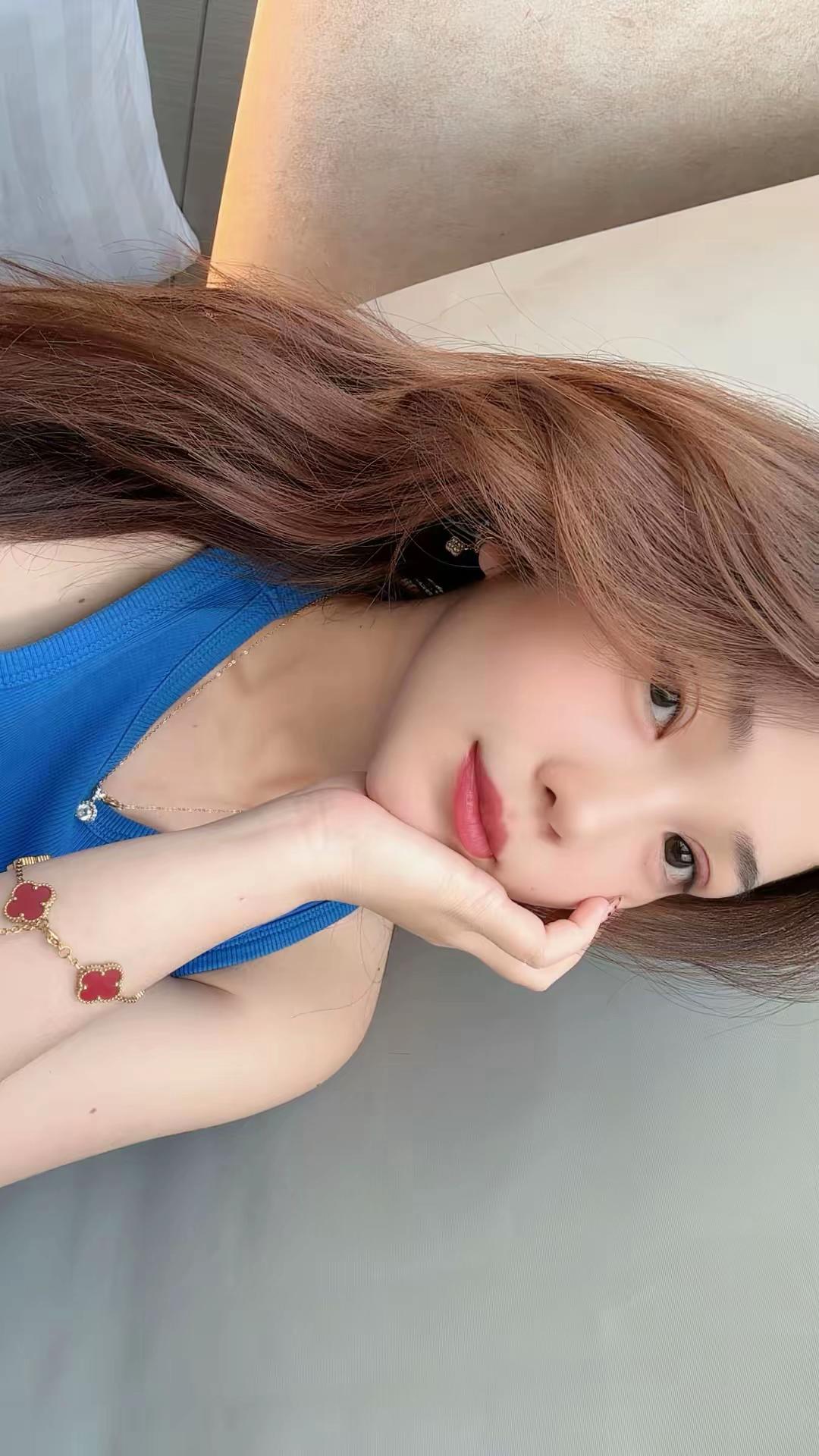 @ItsMe_Via