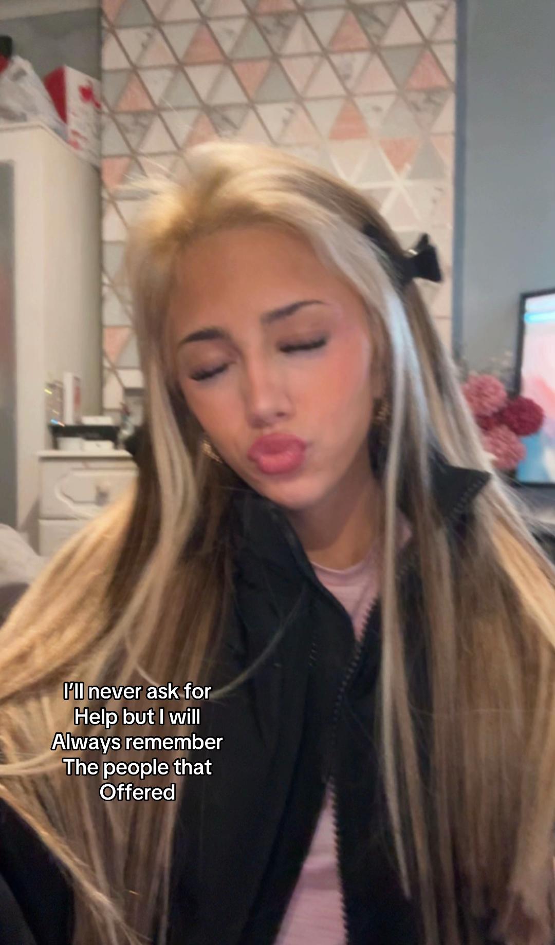 @𝑨𝒍𝒆𝒔𝒉𝒂-𝒎𝒂𝒆🍒🪩