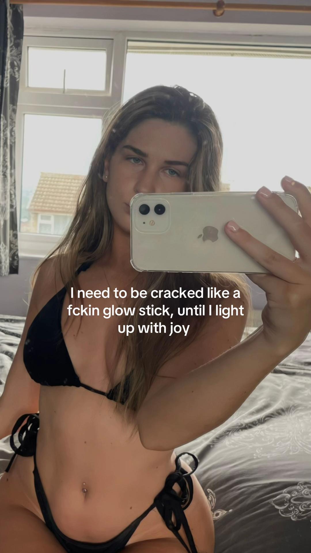 @oliviaxxx