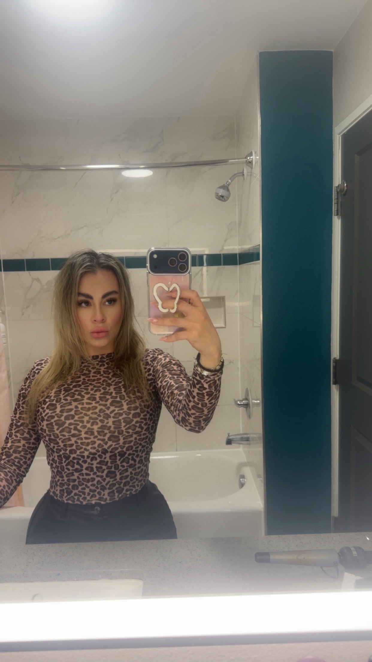 @Angela Flores | 🎀