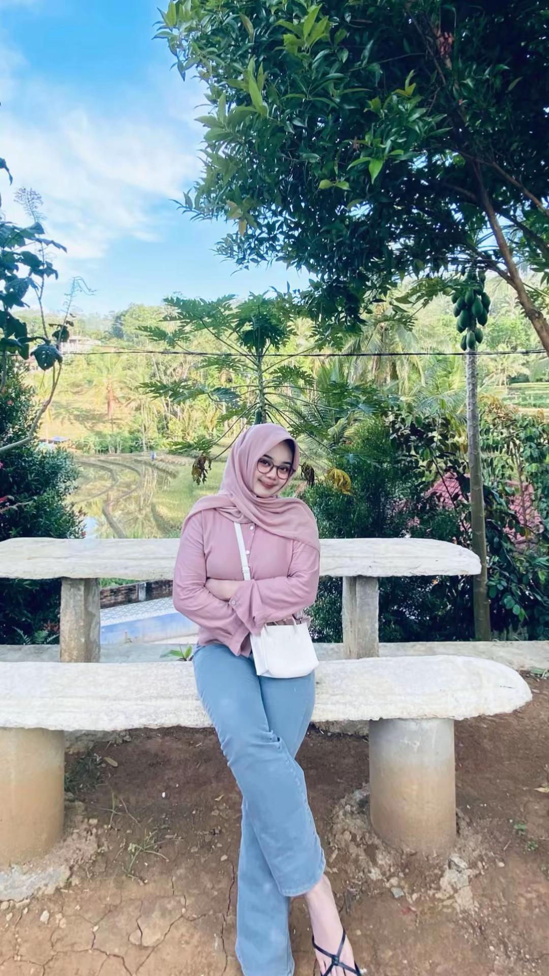 @putriiii5209