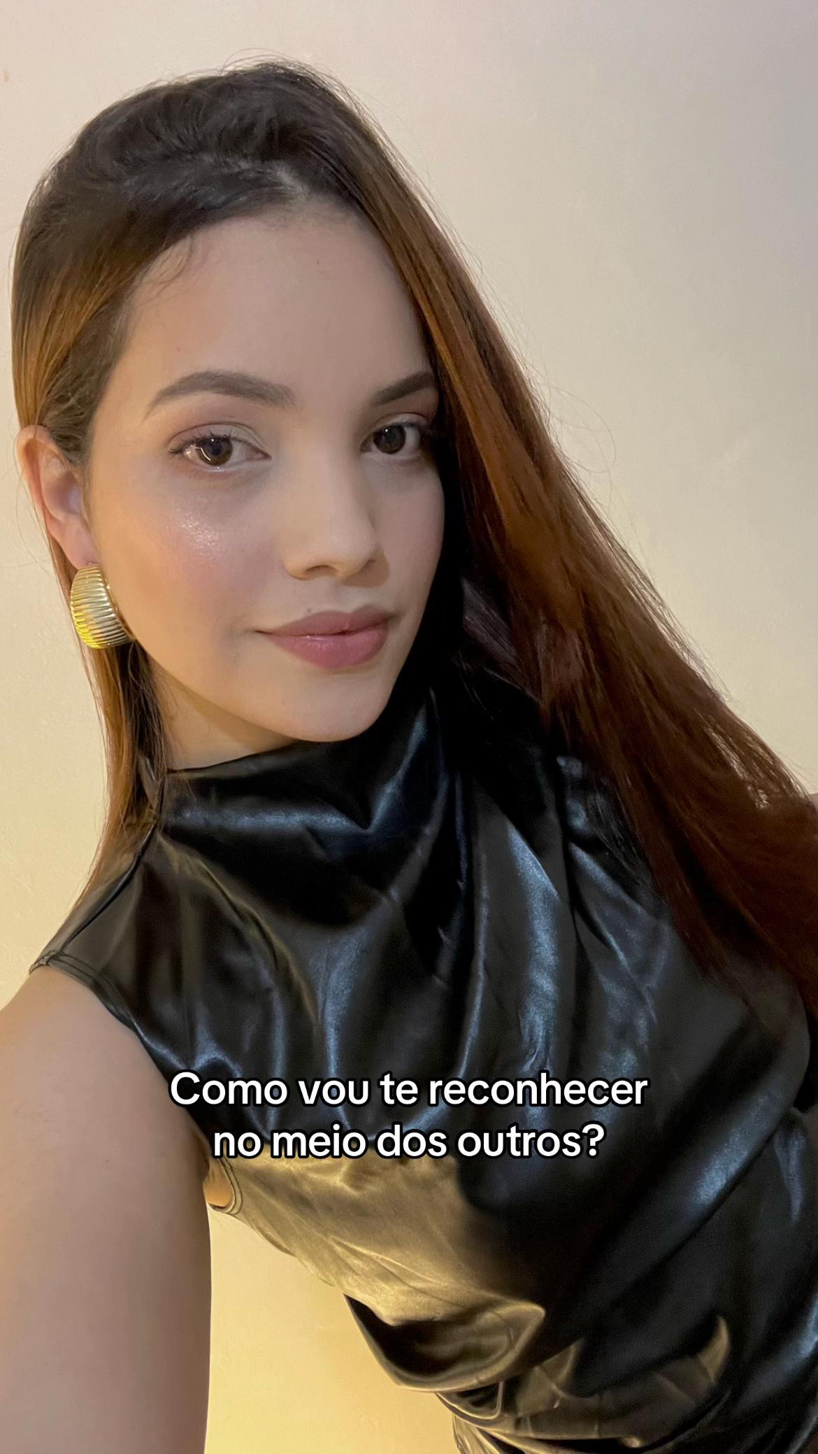 @L&iacute;via Brito