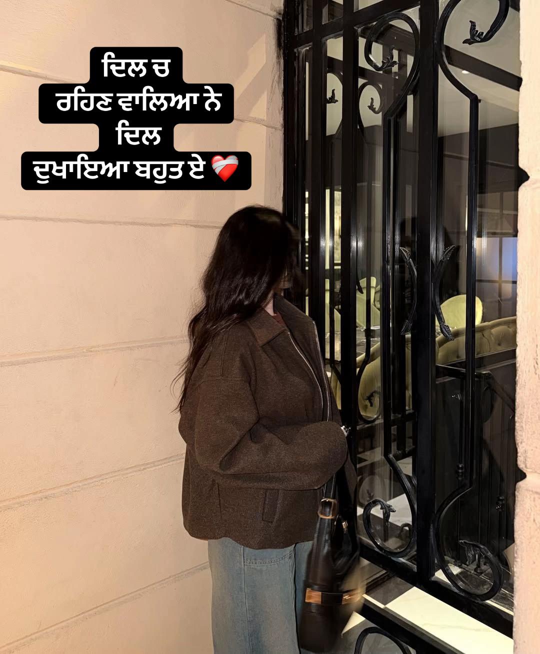 @ਲਵ 🐝
