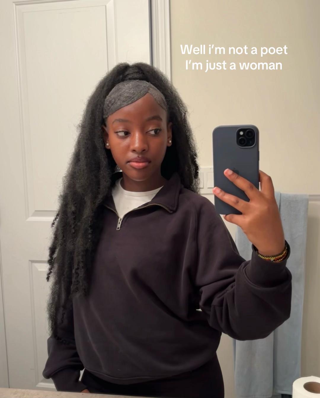 @𝒞𝒶𝓇𝓁𝑒𝑒𝑒𝓃😝
