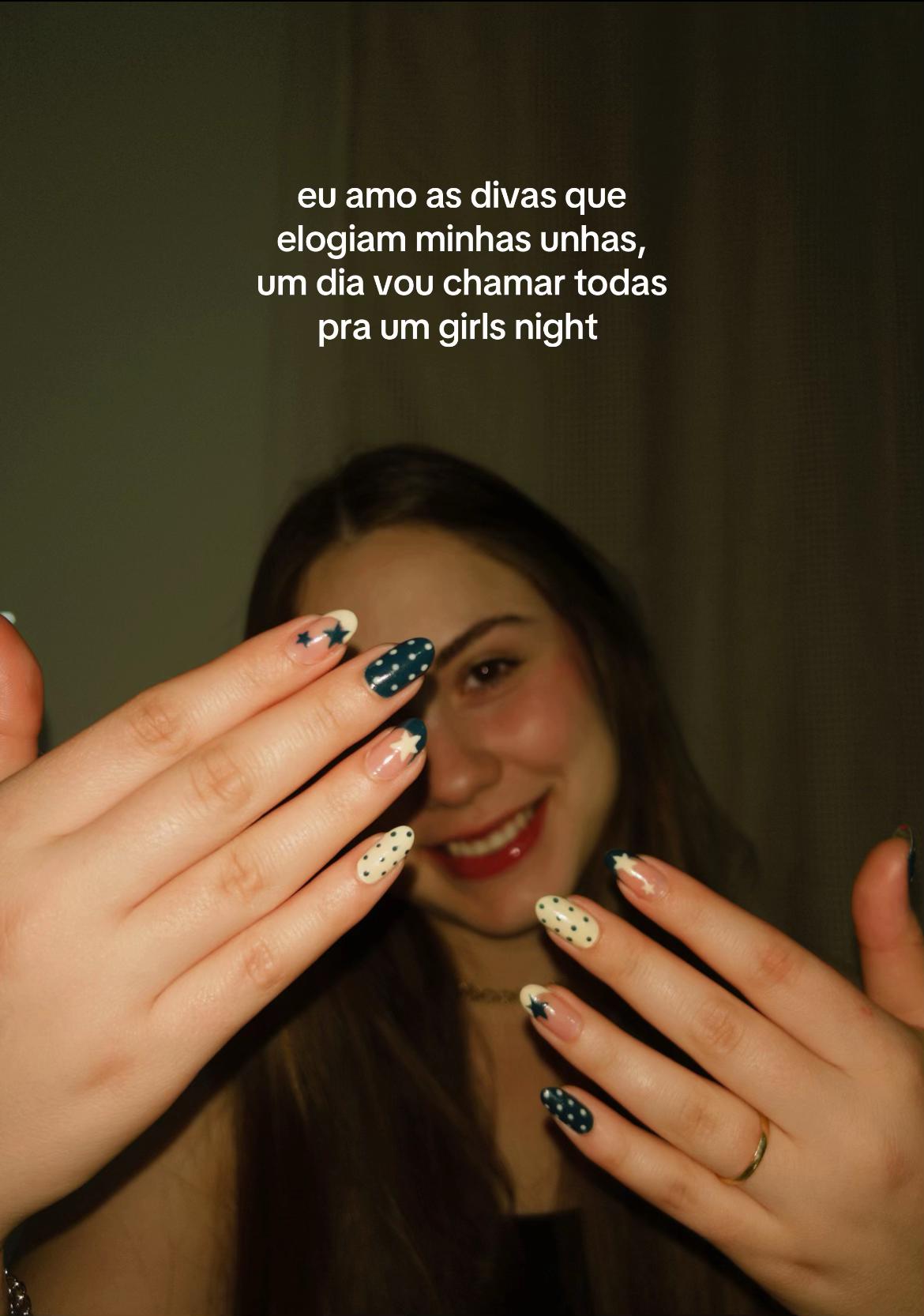 @Giovana 🎀