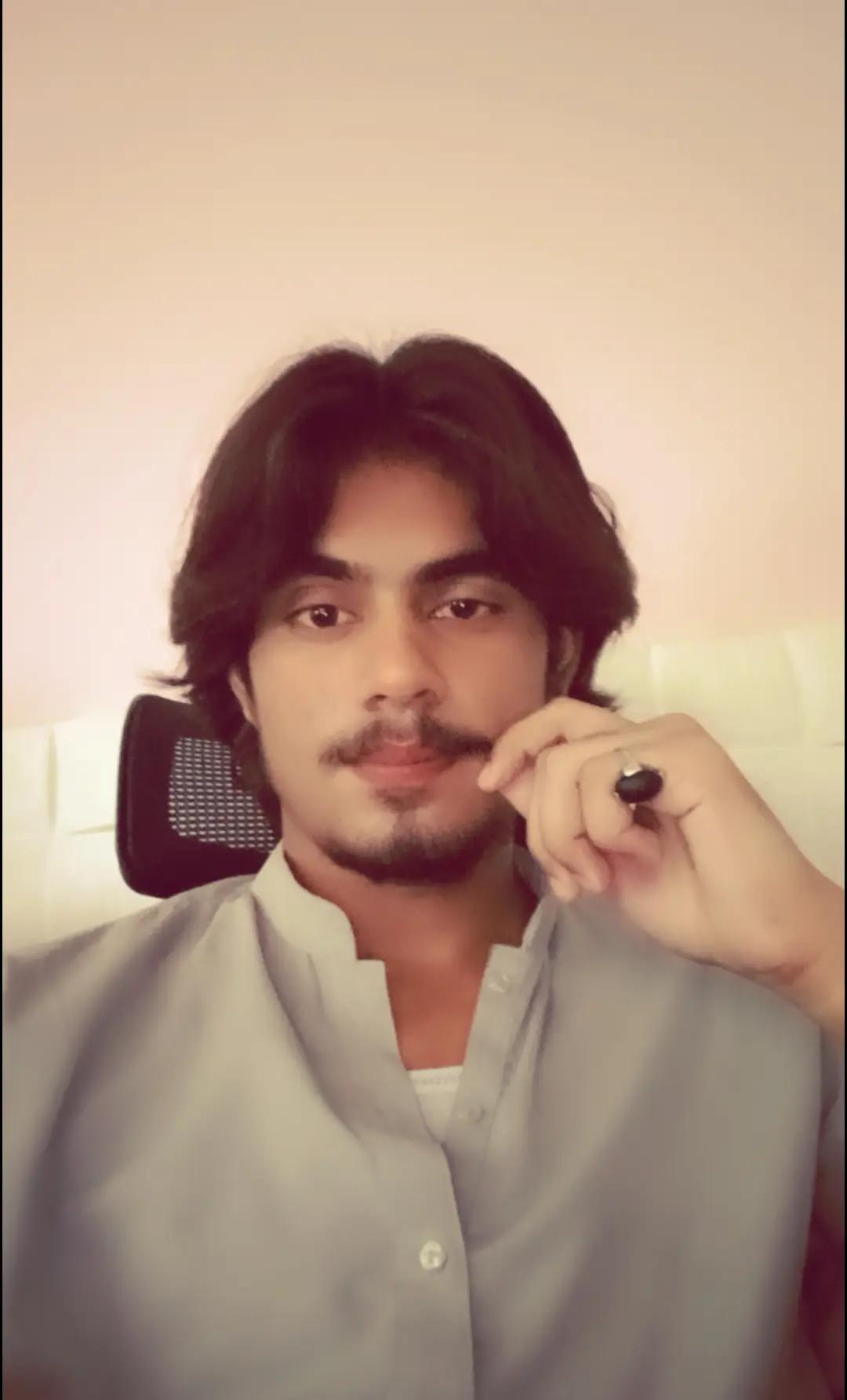 @👑سید~شاہ