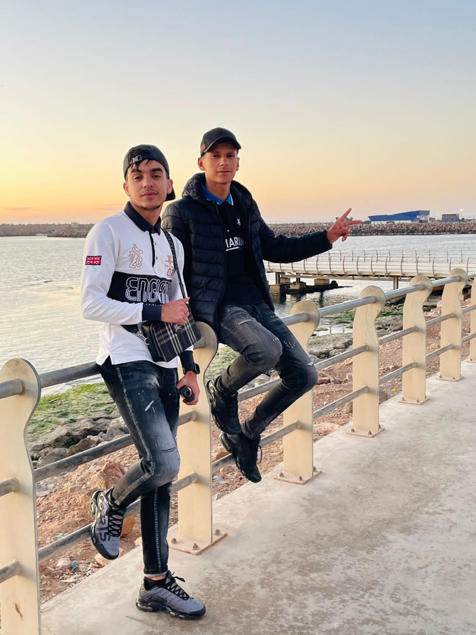 @𝚃𝙾𝚄𝙵𝙸𝙺 🇩🇿⃢⃟🥷