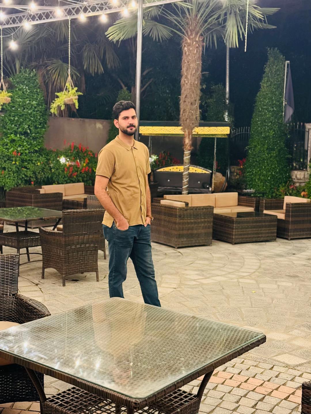 @عمیر خان