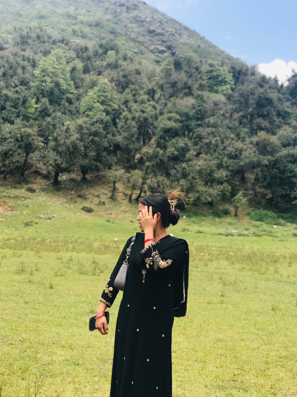 @प्रकृति 🖤🌷