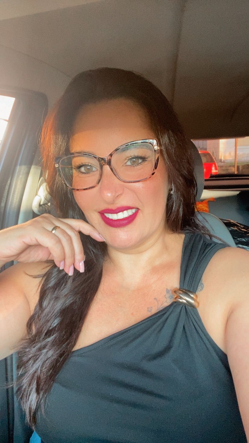 @renata_com