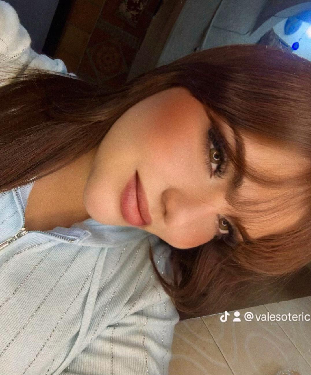 @Valesoteric