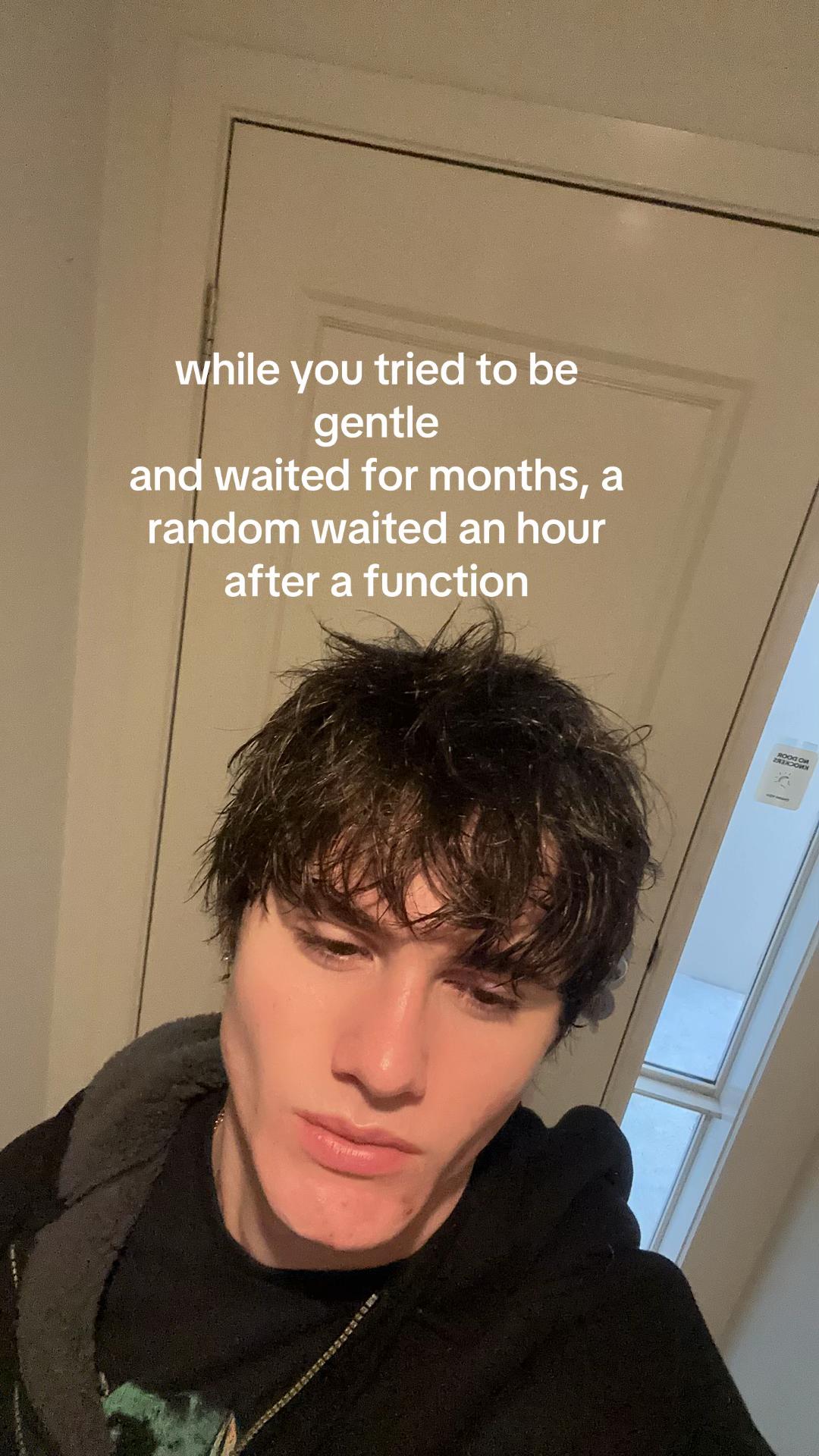@KingMilan👅