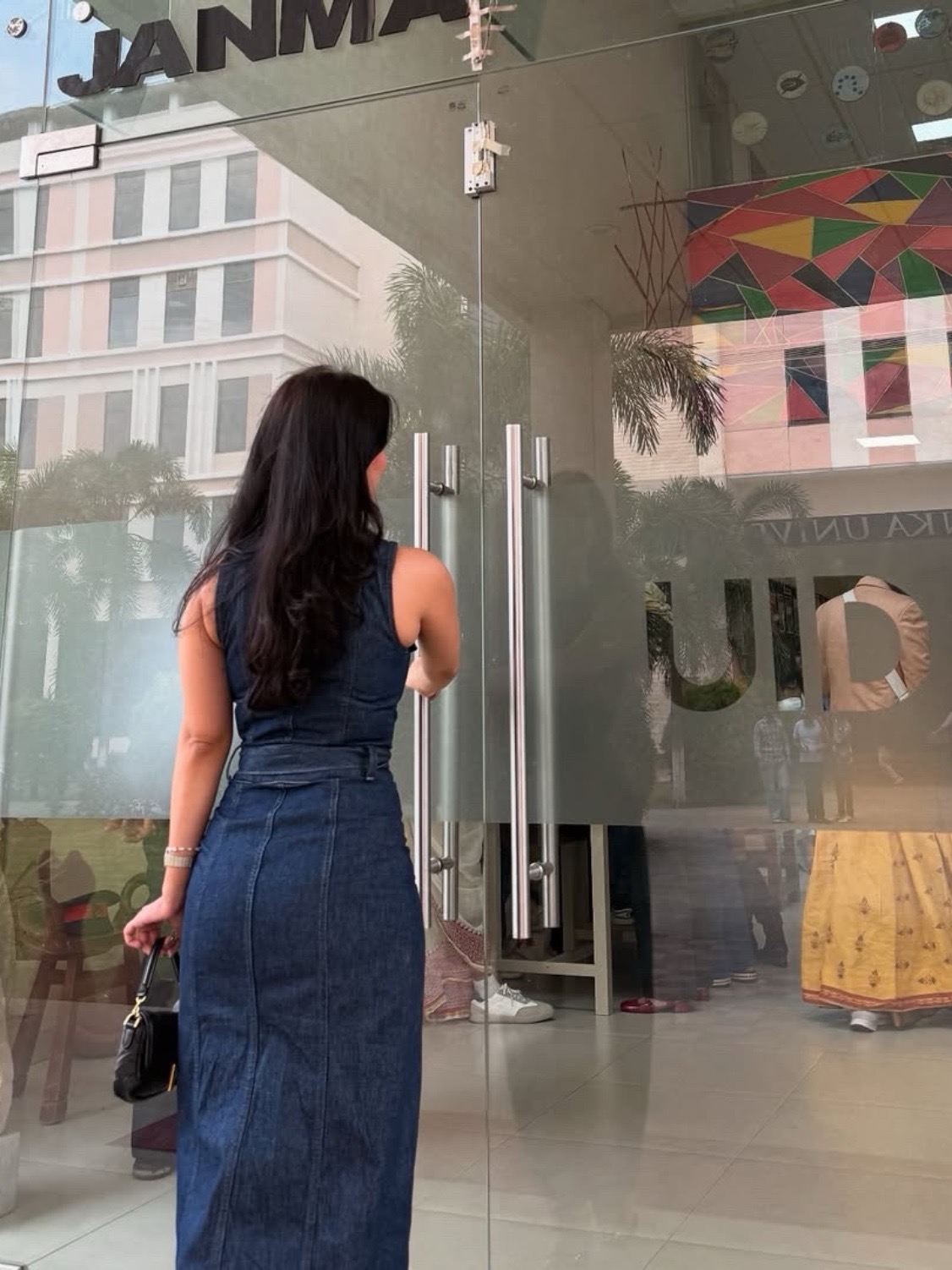 @Vrindasurri