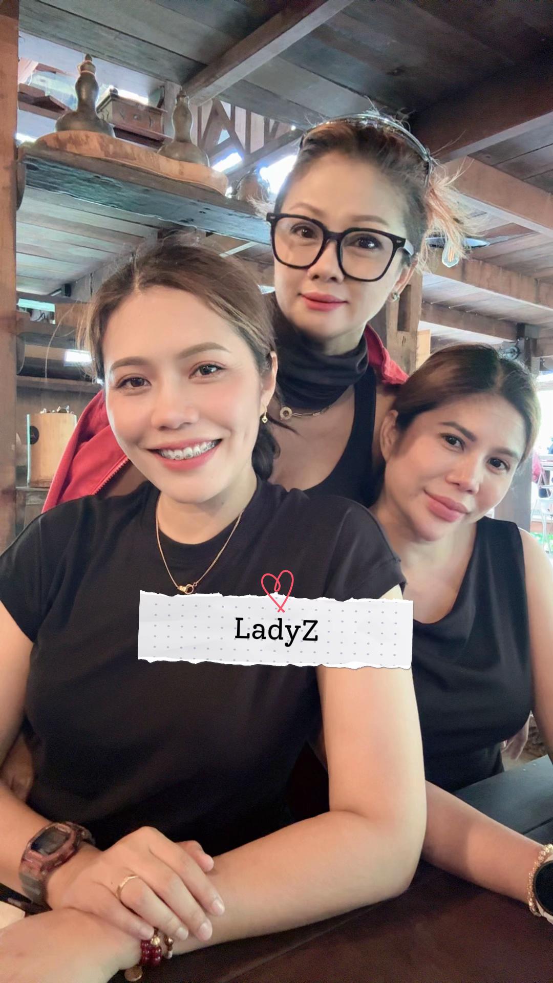 @LadyZ_
