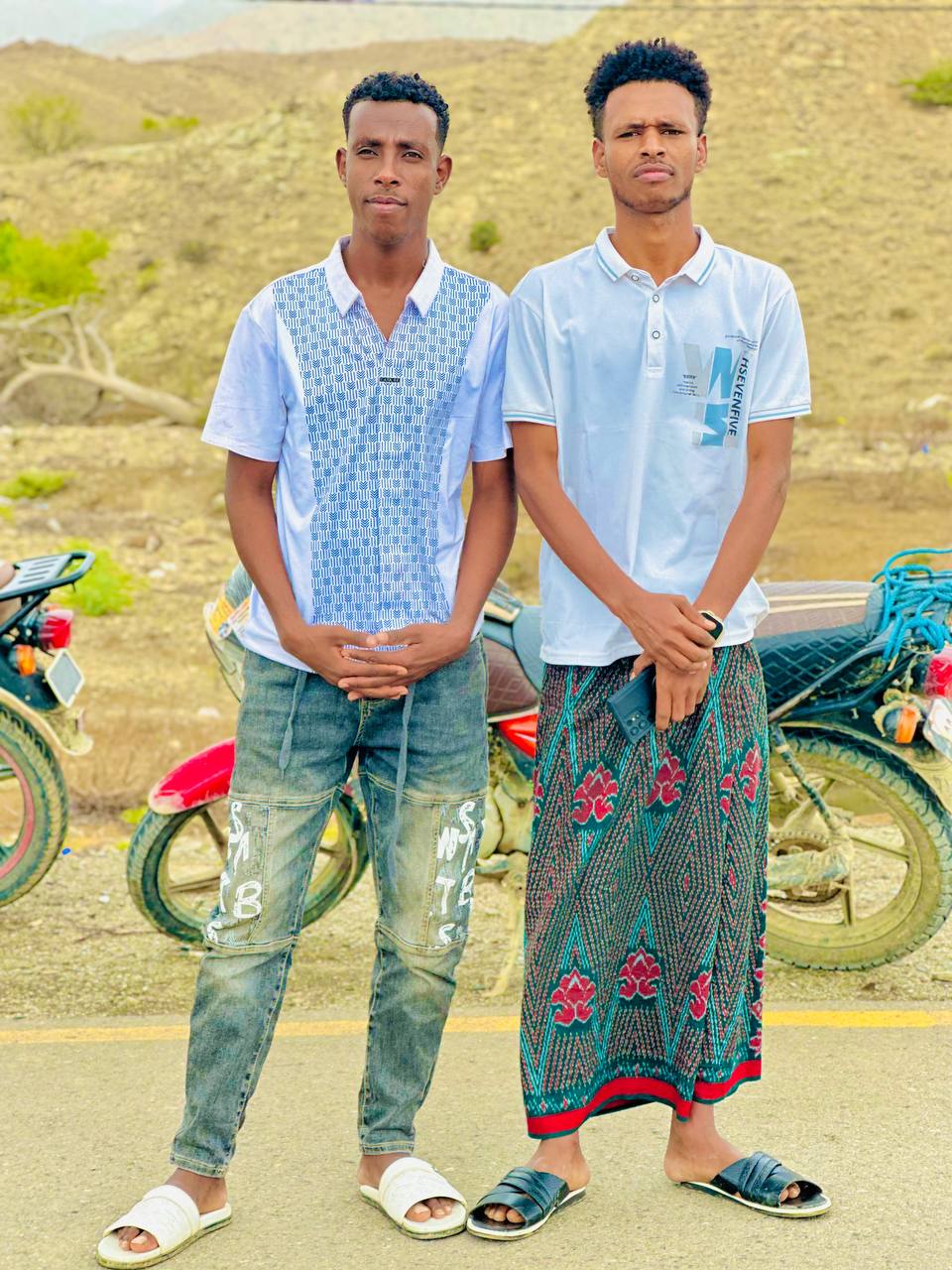@Amoyti Dawwe🦒✍️🥀
