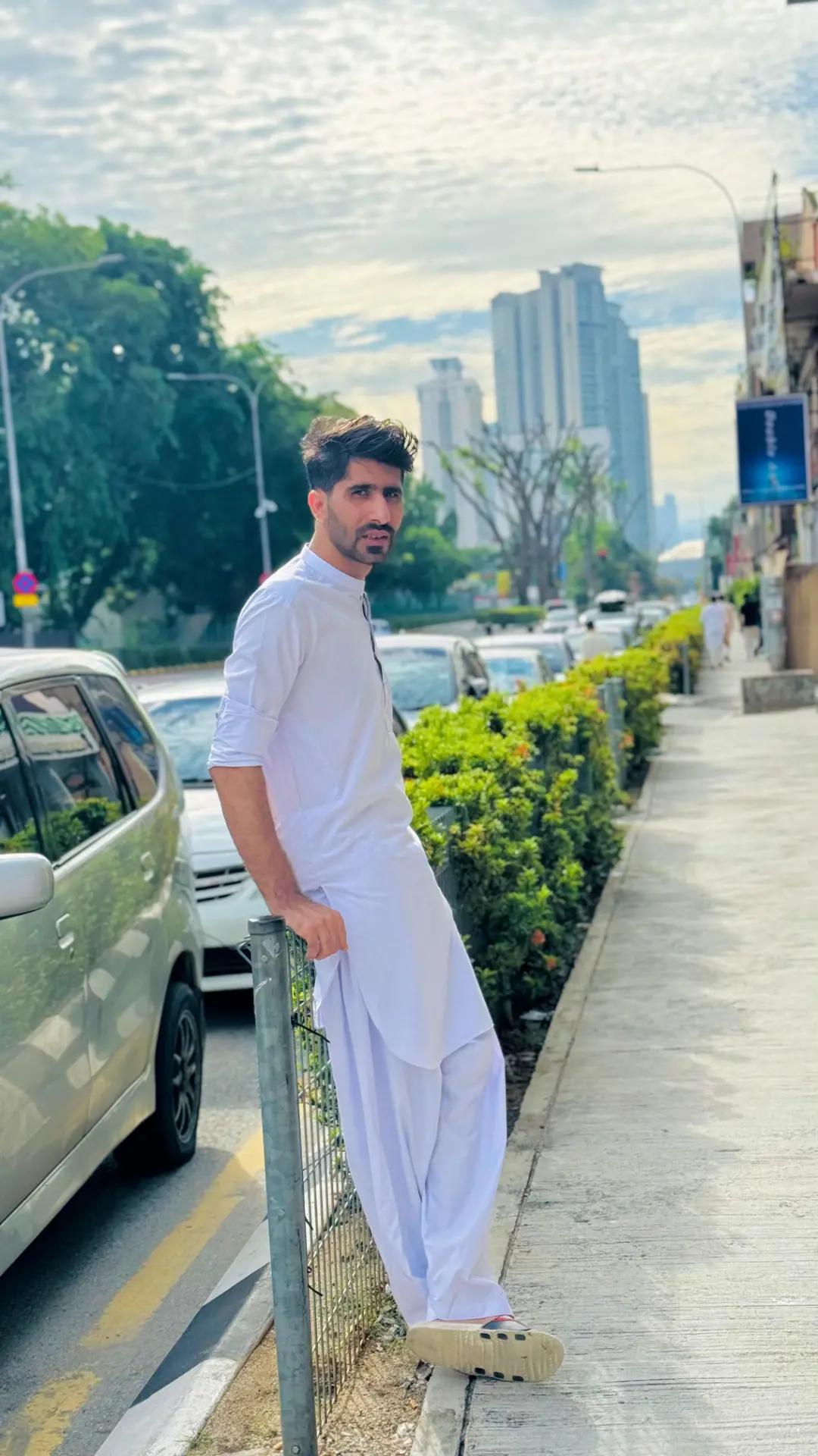 @KifāYāT Ùllàh Khãlil ❓