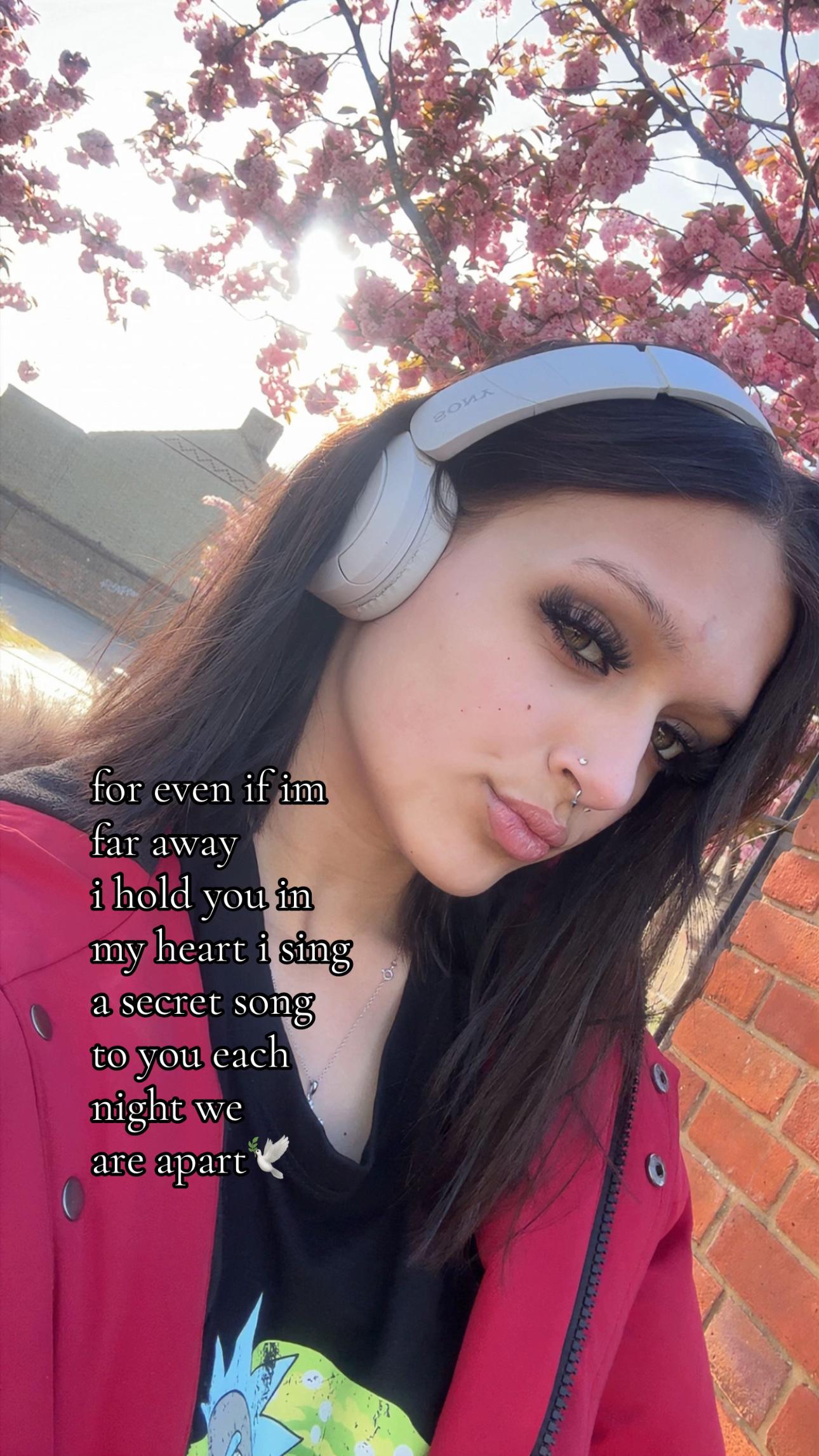 @anna𖣂