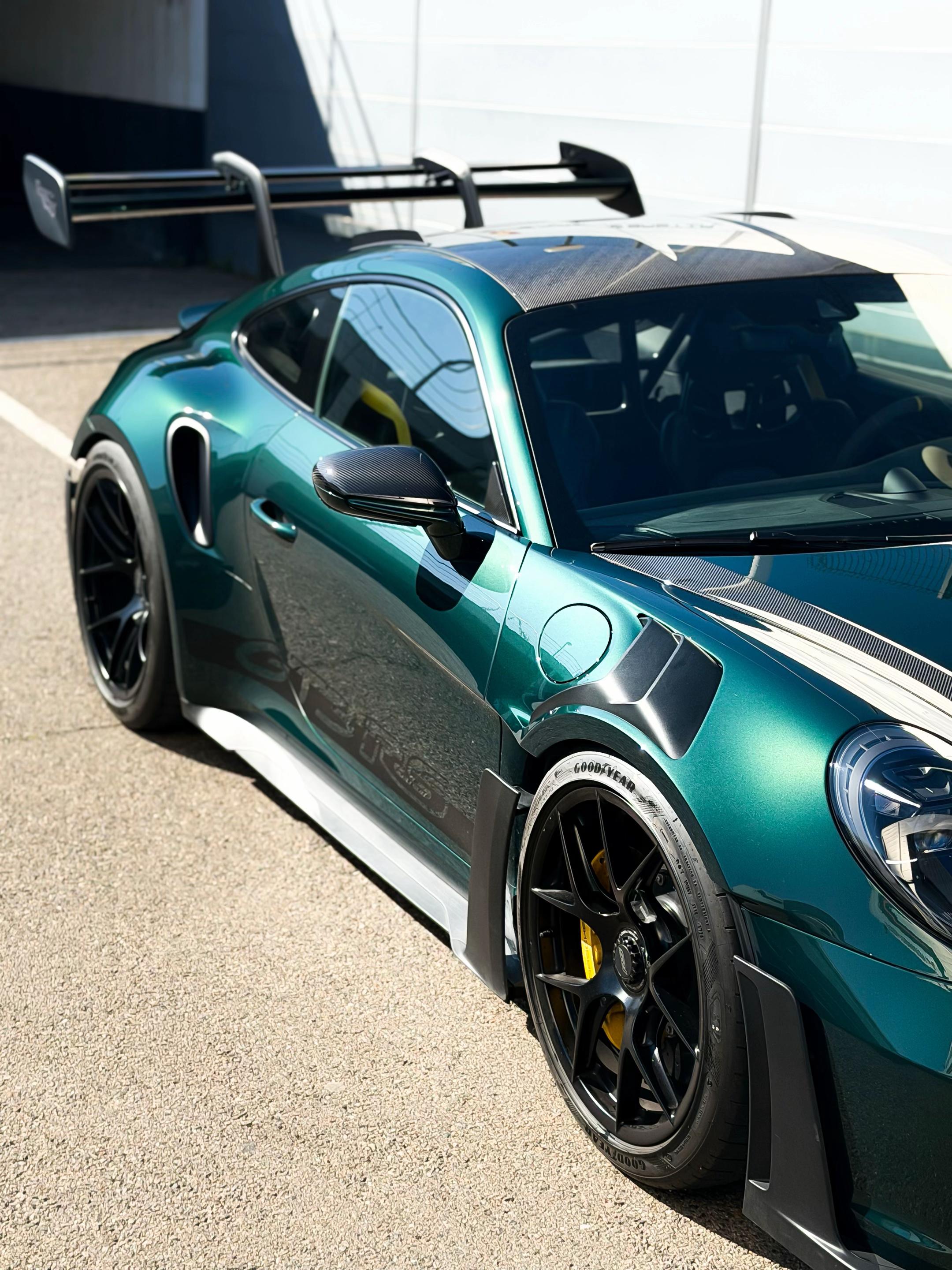 @Centre Porsche Bastia