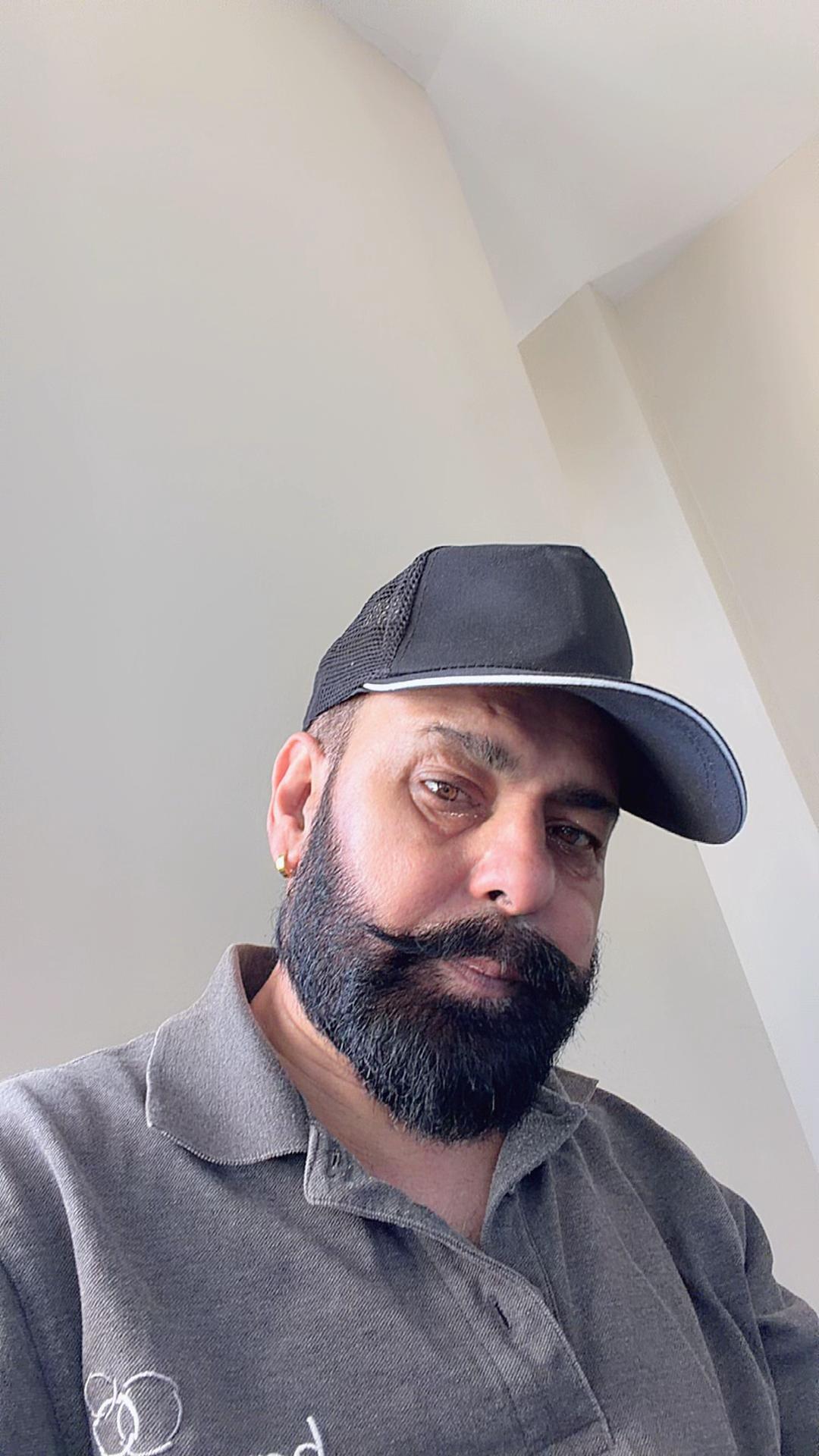@Aman Grewal 🇬🇧