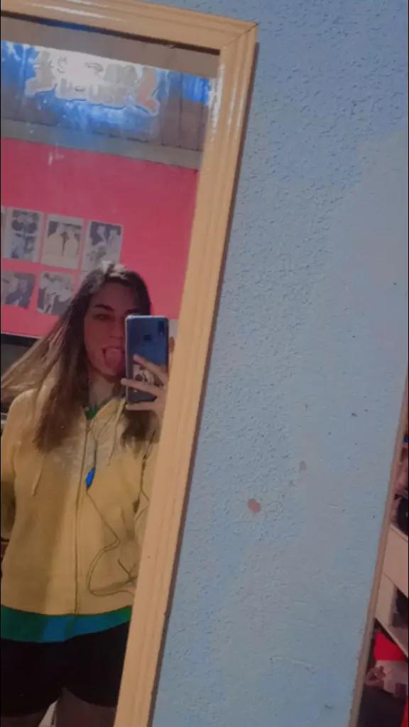 @Julia Vitória